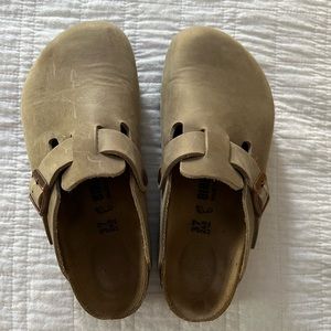 Birkenstock Boston Oiled Leather Clogs!
